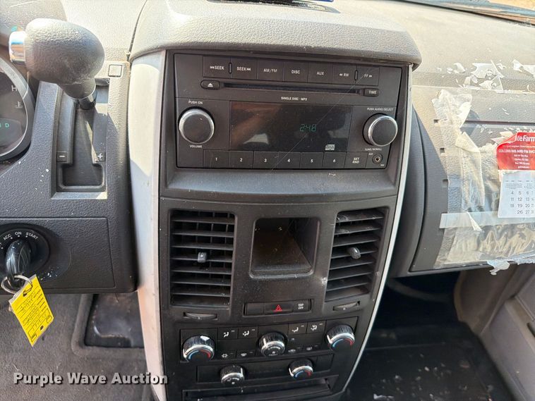 image for item EW8937 2010 Dodge Grand Caravan van