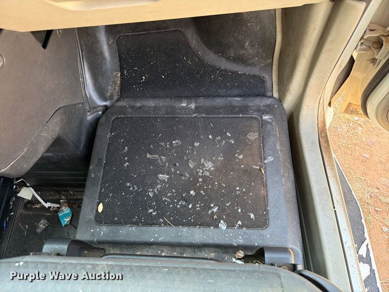 image for item EW8937 2010 Dodge Grand Caravan van