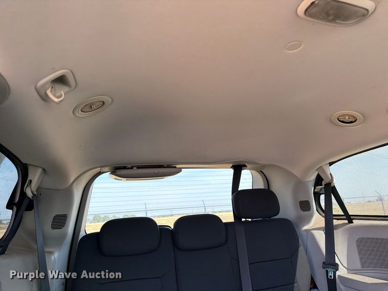 image for item EW8937 2010 Dodge Grand Caravan van