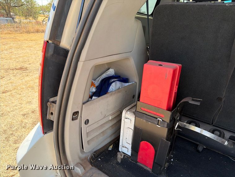 image for item EW8937 2010 Dodge Grand Caravan van