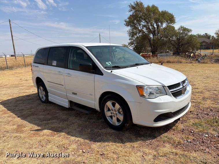 image for item EW8938 2017 Dodge Grand Caravan van