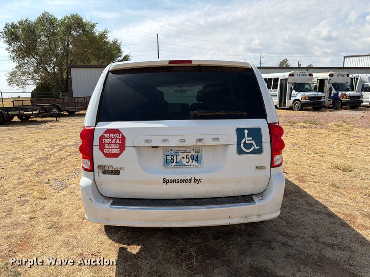 image for item EW8938 2017 Dodge Grand Caravan van