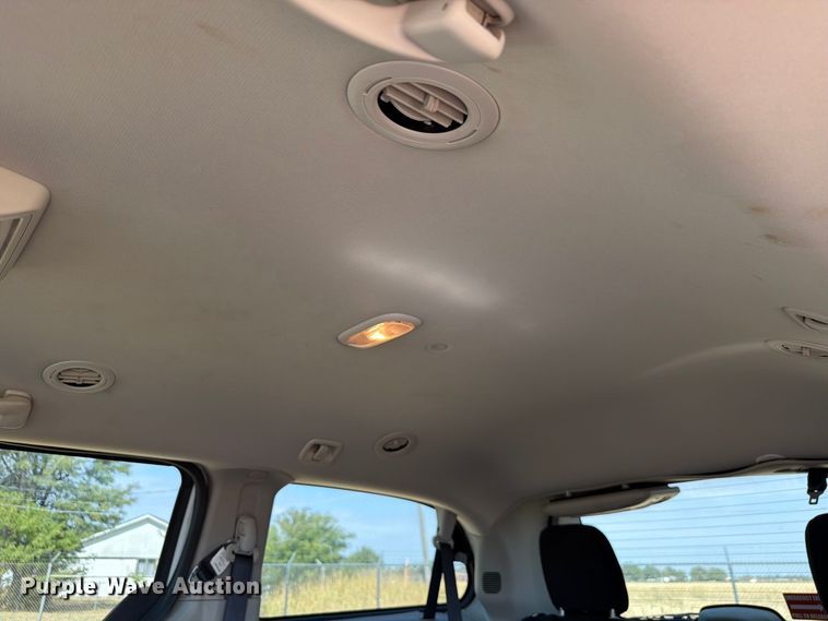 image for item EW8938 2017 Dodge Grand Caravan van