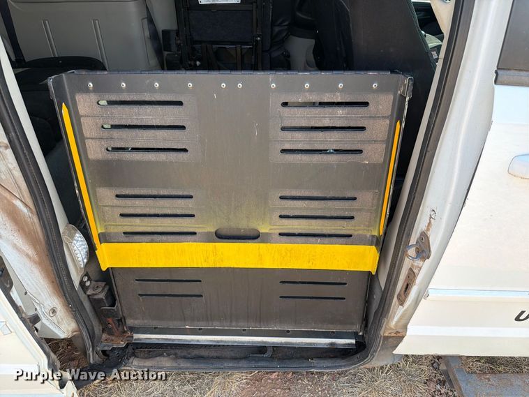 image for item EW8938 2017 Dodge Grand Caravan van