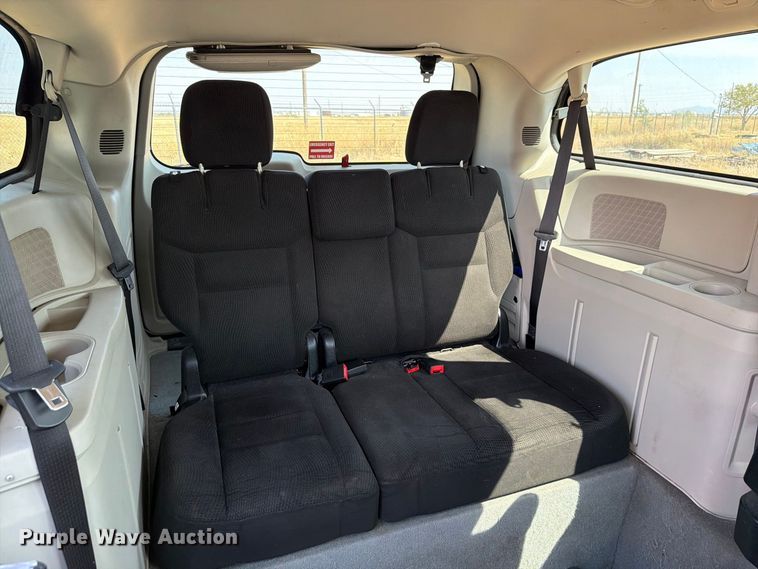 image for item EW8938 2017 Dodge Grand Caravan van