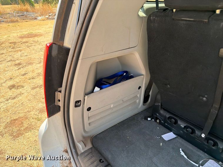 image for item EW8938 2017 Dodge Grand Caravan van
