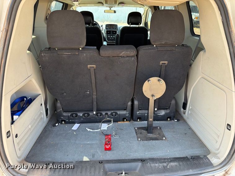 image for item EW8938 2017 Dodge Grand Caravan van