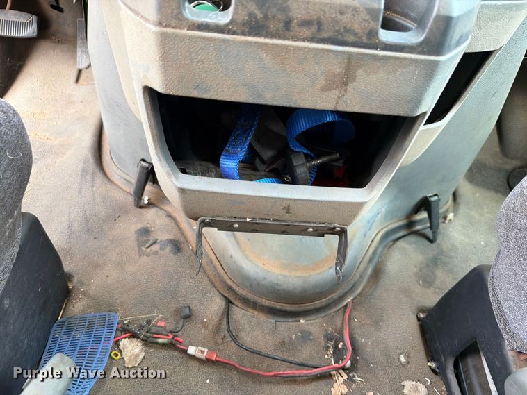 image for item EW8939 2009 Ford E450 shuttle bus