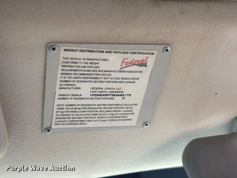 image for item EW8939 2009 Ford E450 shuttle bus