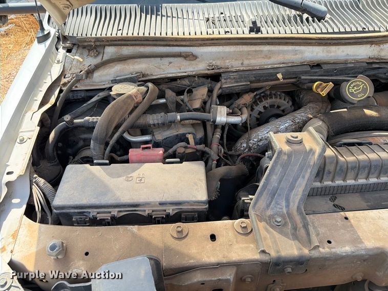 image for item EW8939 2009 Ford E450 shuttle bus