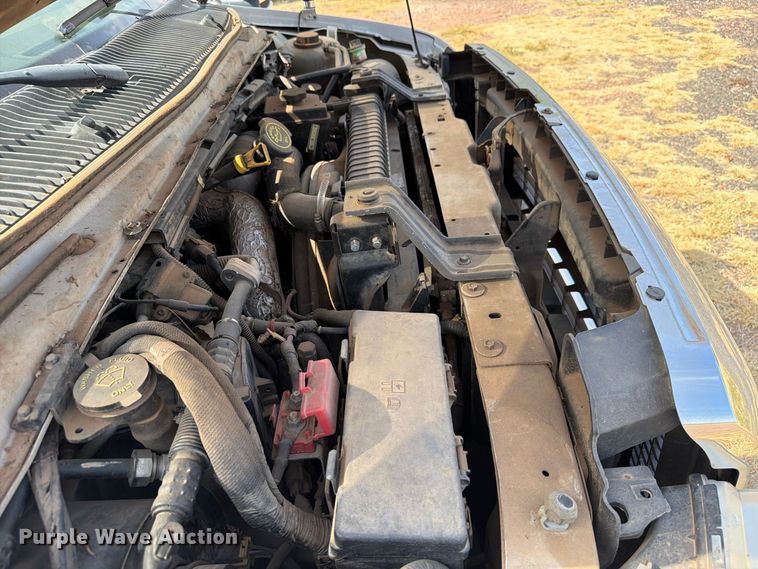 image for item EW8939 2009 Ford E450 shuttle bus