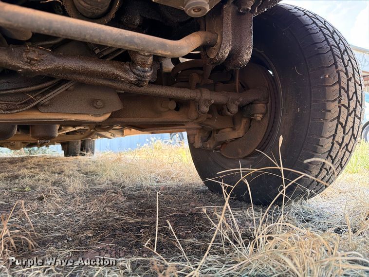 image for item EW8939 2009 Ford E450 shuttle bus