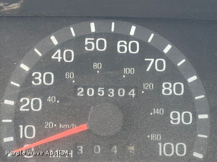 image for item EW8940 2003 Ford E450 Super Duty shuttle bus