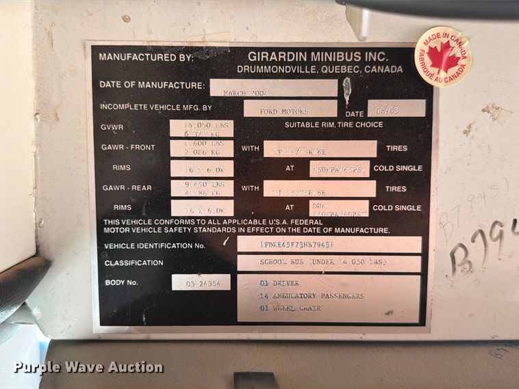 image for item EW8940 2003 Ford E450 Super Duty shuttle bus