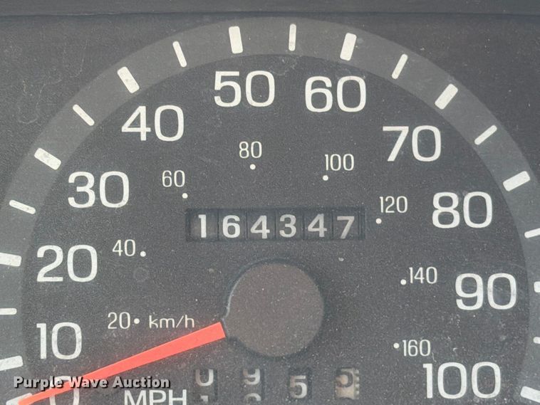 image for item EW8941 2003 Ford E450 Super Duty shuttle bus