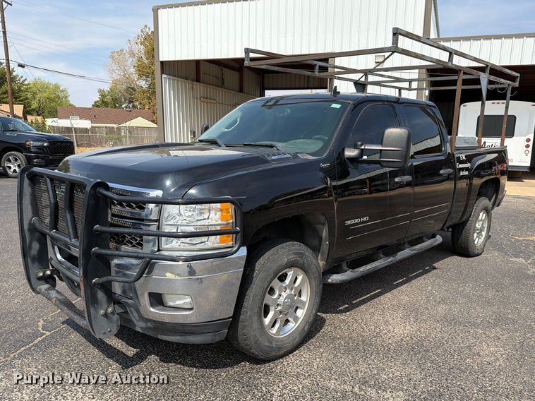 2012 Chevrolet Silverado 3500HD Crew Cab pickup truck
