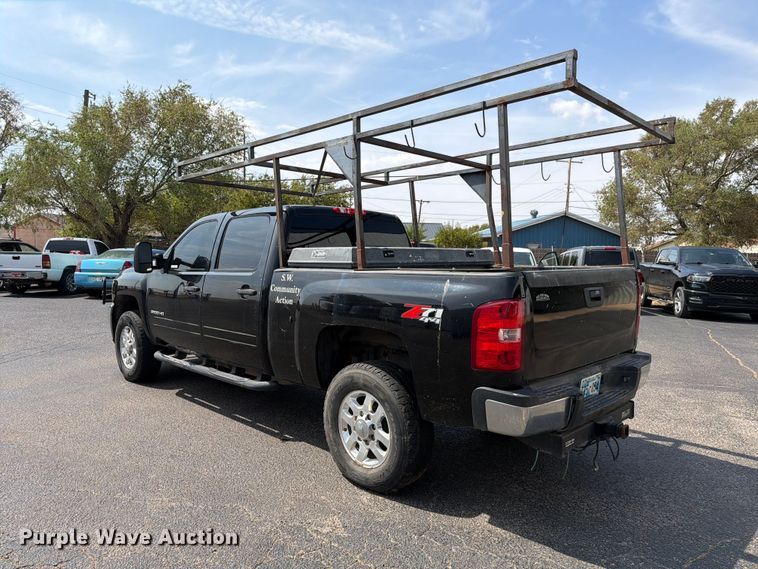 image for item EW8942 2012 Chevrolet Silverado 3500HD Crew Cab pickup truck