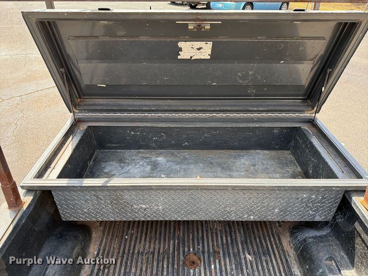image for item EW8942 2012 Chevrolet Silverado 3500HD Crew Cab pickup truck