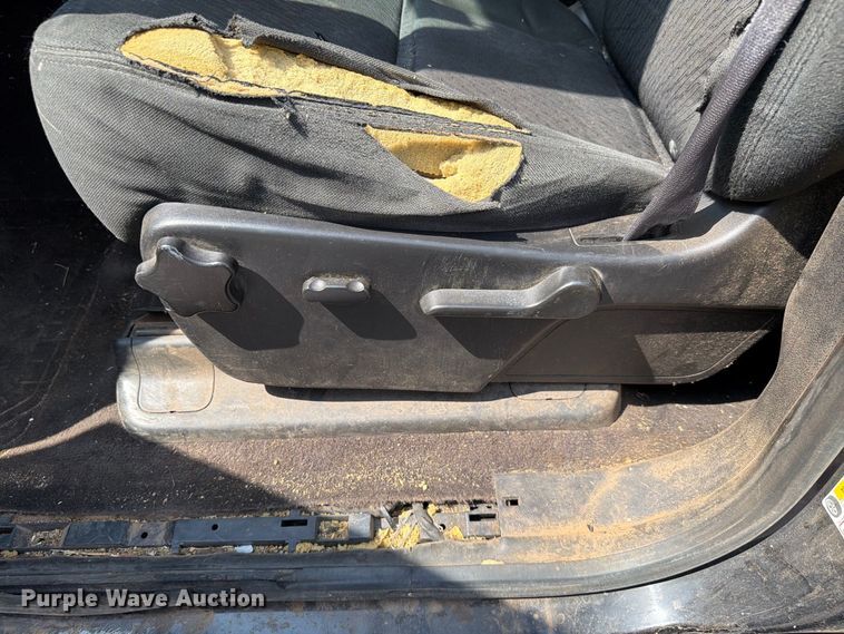 image for item EW8942 2012 Chevrolet Silverado 3500HD Crew Cab pickup truck