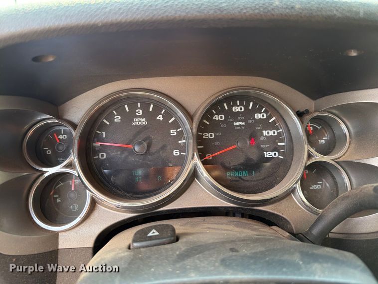 image for item EW8942 2012 Chevrolet Silverado 3500HD Crew Cab pickup truck