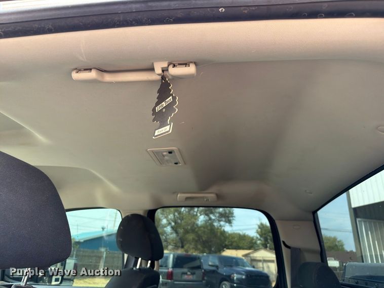 image for item EW8942 2012 Chevrolet Silverado 3500HD Crew Cab pickup truck