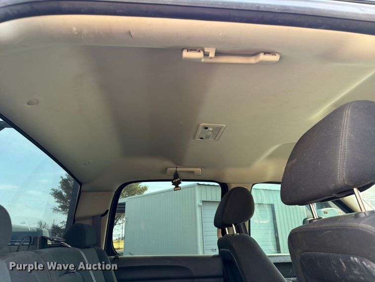 image for item EW8942 2012 Chevrolet Silverado 3500HD Crew Cab pickup truck