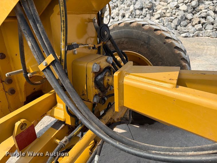 image for item EW8943 2012 Caterpillar 140M2 motor grader
