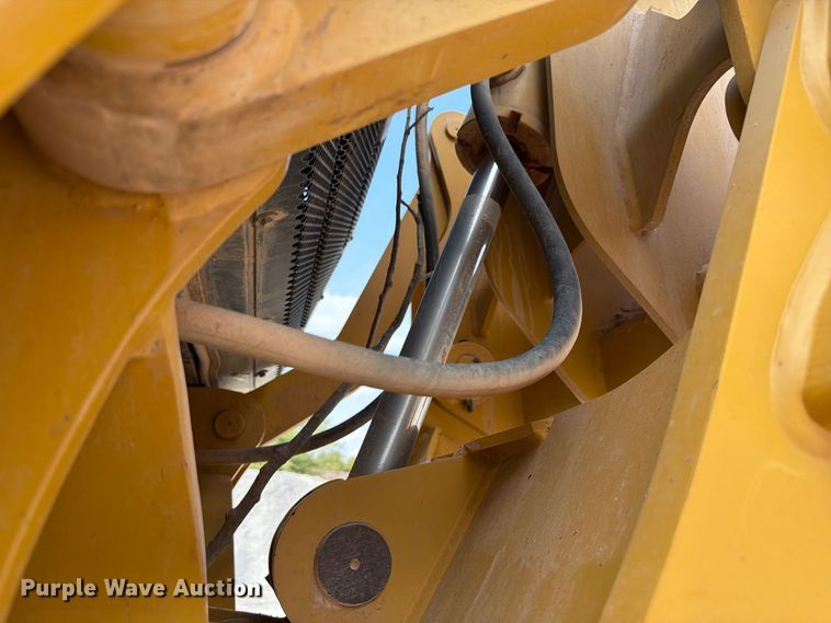image for item EW8943 2012 Caterpillar 140M2 motor grader