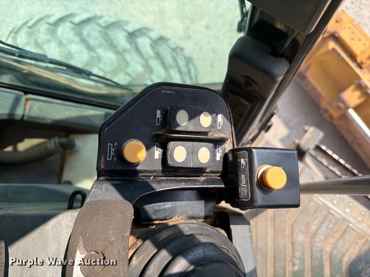 image for item EW8943 2012 Caterpillar 140M2 motor grader