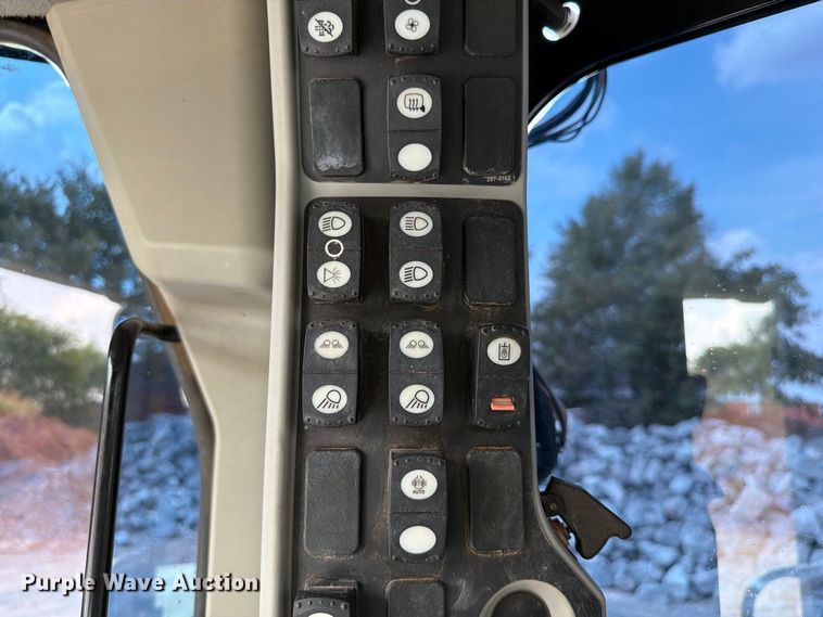 image for item EW8943 2012 Caterpillar 140M2 motor grader