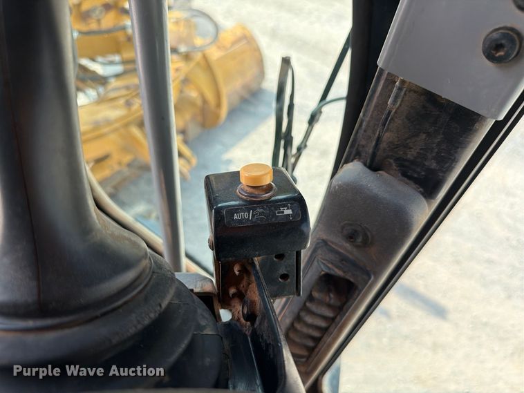 image for item EW8943 2012 Caterpillar 140M2 motor grader
