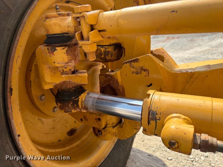 image for item EW8943 2012 Caterpillar 140M2 motor grader