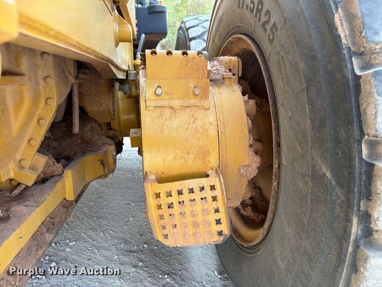 image for item EW8943 2012 Caterpillar 140M2 motor grader