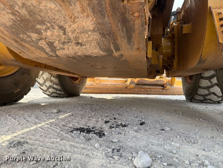 image for item EW8943 2012 Caterpillar 140M2 motor grader
