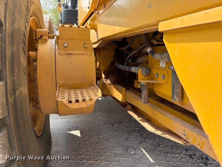image for item EW8943 2012 Caterpillar 140M2 motor grader
