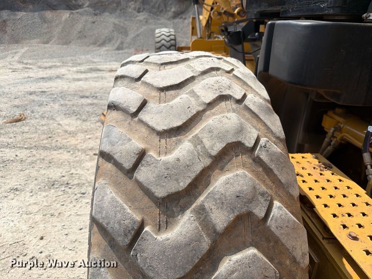 image for item EW8943 2012 Caterpillar 140M2 motor grader