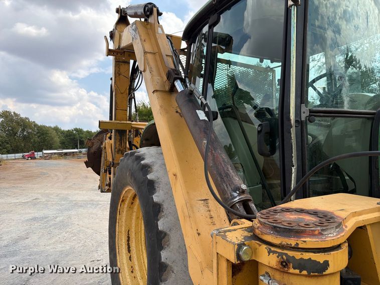image for item EW8944 John Deere 6615 tractor