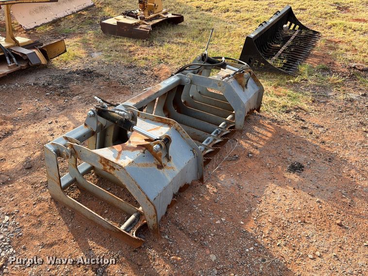 image for item EW8948 skid steer grapple bucket