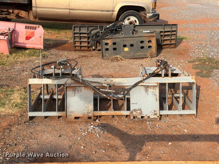 image for item EW8948 skid steer grapple bucket