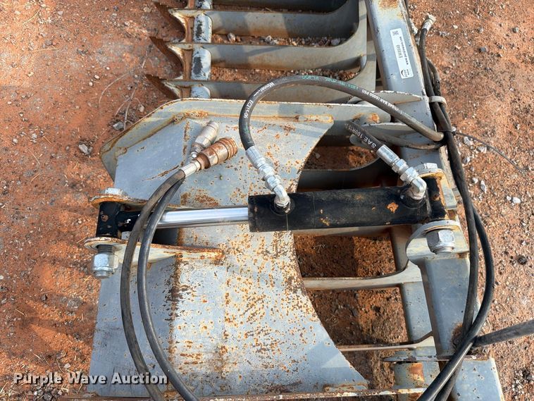image for item EW8948 skid steer grapple bucket