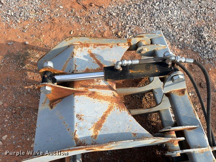 image for item EW8948 skid steer grapple bucket