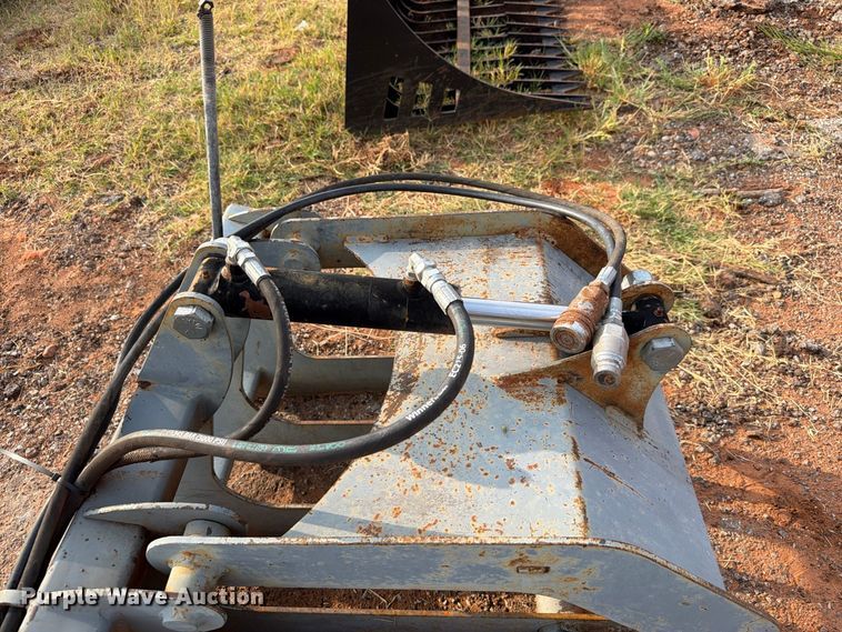 image for item EW8948 skid steer grapple bucket