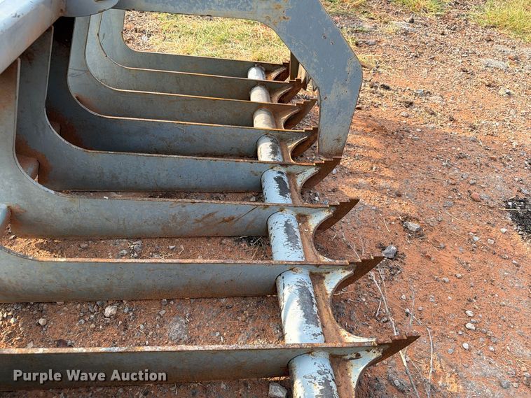 image for item EW8948 skid steer grapple bucket