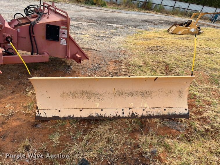 image for item EW8952 Snow plow