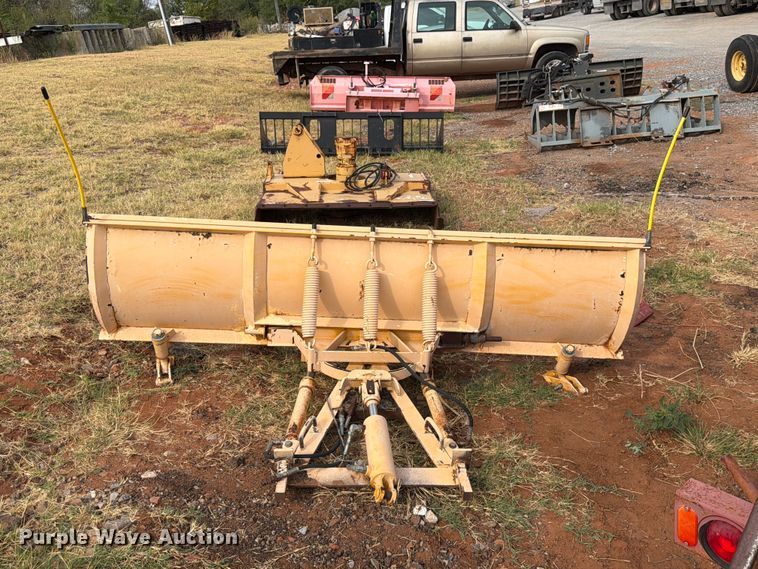 image for item EW8952 Snow plow