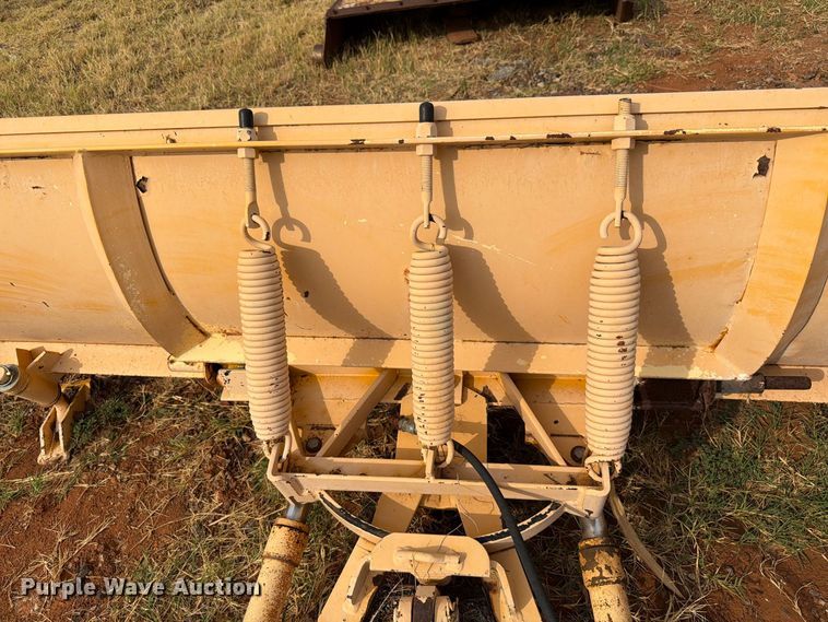 image for item EW8952 Snow plow