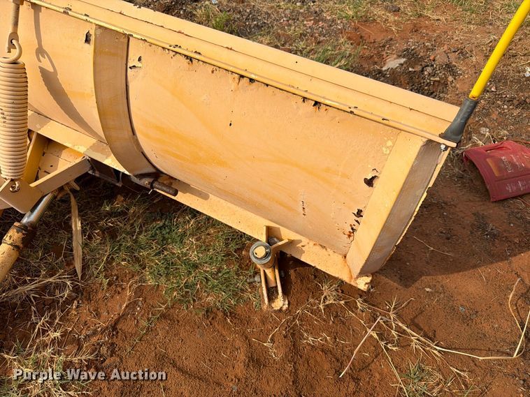 image for item EW8952 Snow plow