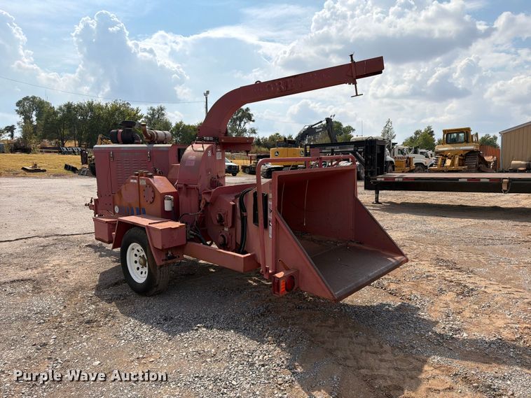 image for item EW8953 2003 Morbark wood chipper