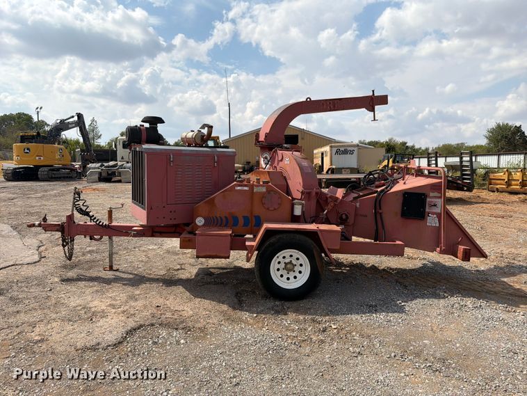 image for item EW8953 2003 Morbark wood chipper