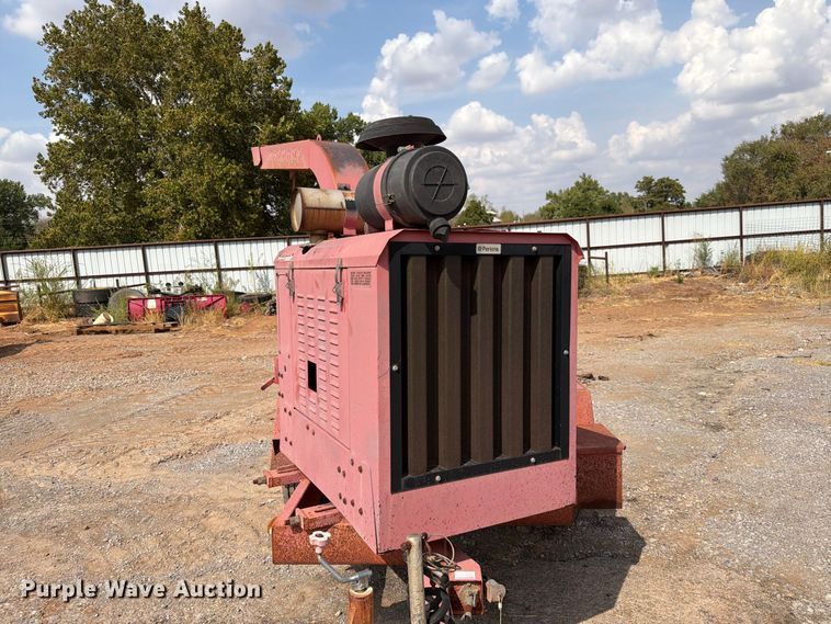 image for item EW8953 2003 Morbark wood chipper